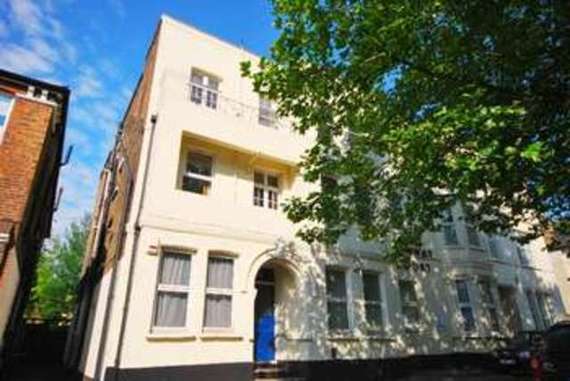 1 bedroom Flat for s...